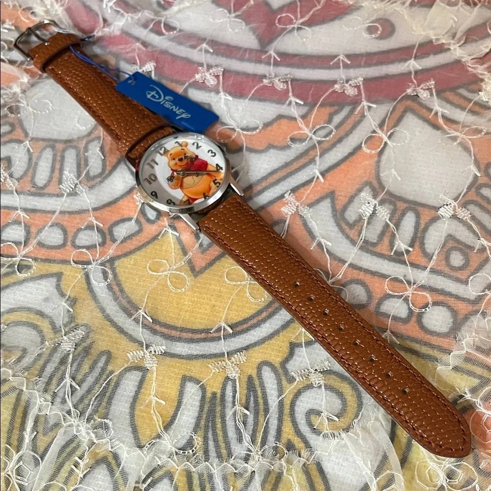 NWT Disney Winnie the Pooh Silvertone Watch w/Brown Leather Strap & Flying Bees - Picture 2 of 7